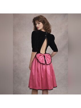 Susan Roselli for Vijack Vintage 1980s Black Velvet & Pink Satin Dress Size 7/8